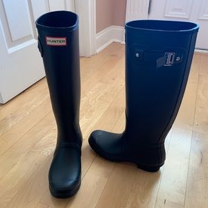 New tall black matte hunter boots with box